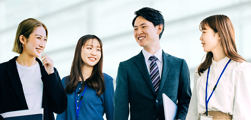 社員と共に